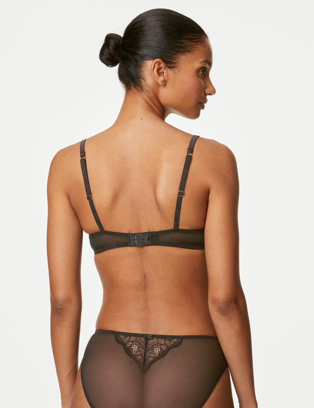 Cosmos Embroidery Wired Plunge Bra Set 4 of 6