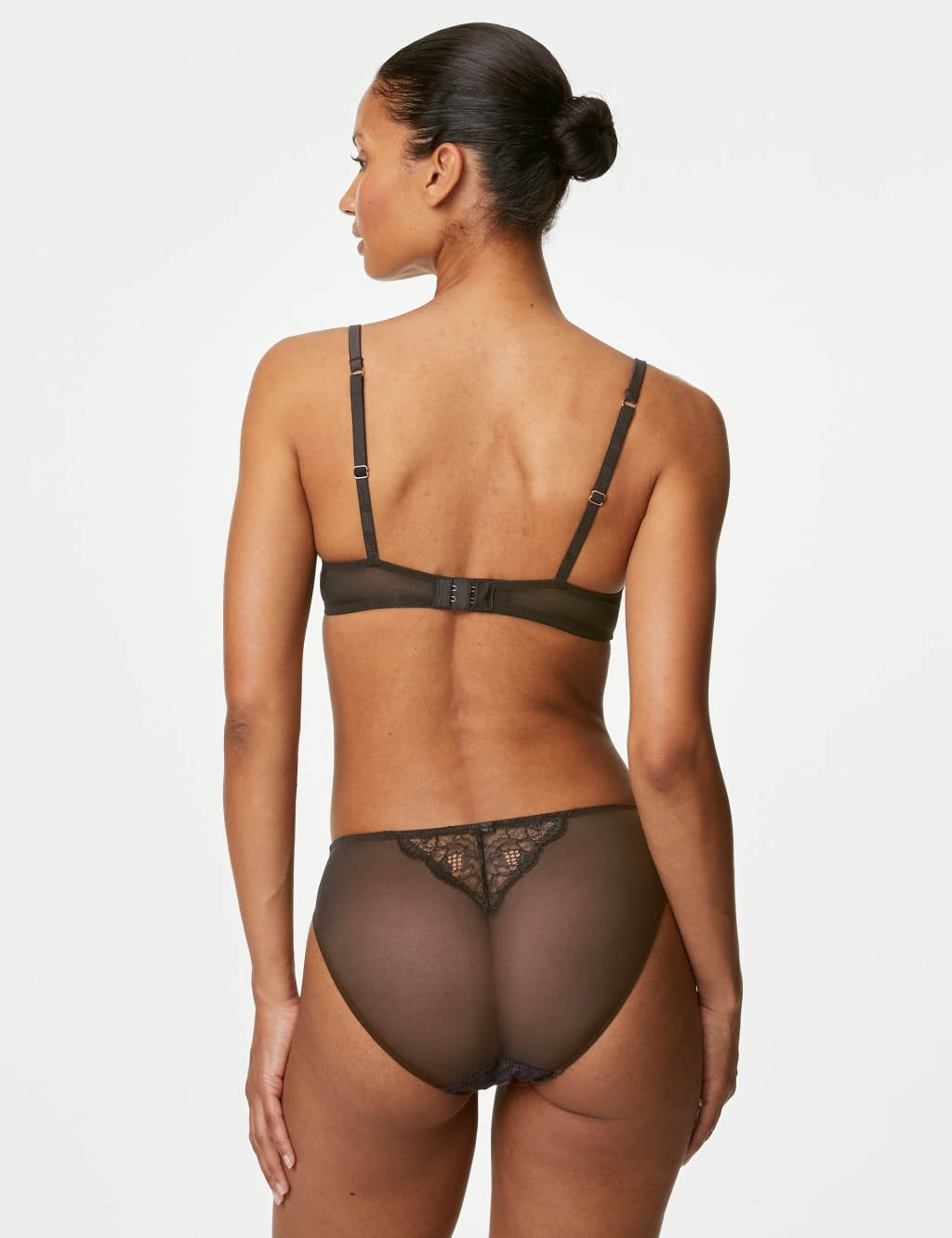 Cosmos Embroidery Wired Plunge Bra Set 6 of 6