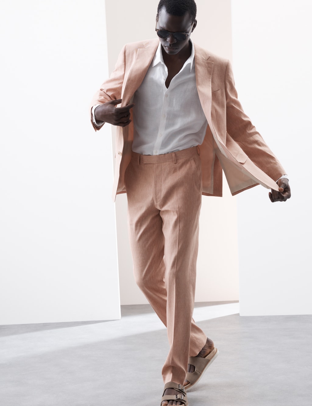 Tailored Fit Italian Performance Linen Blend Suit 4 of 6