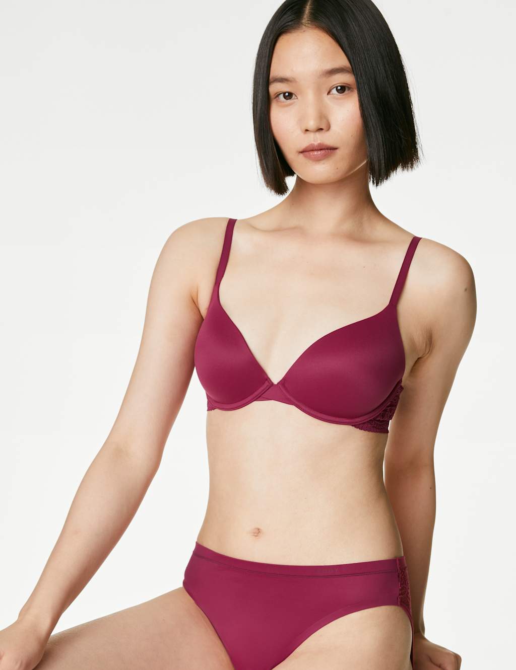 Body Soft™ Wired Plunge Bra Set A-E 1 of 1