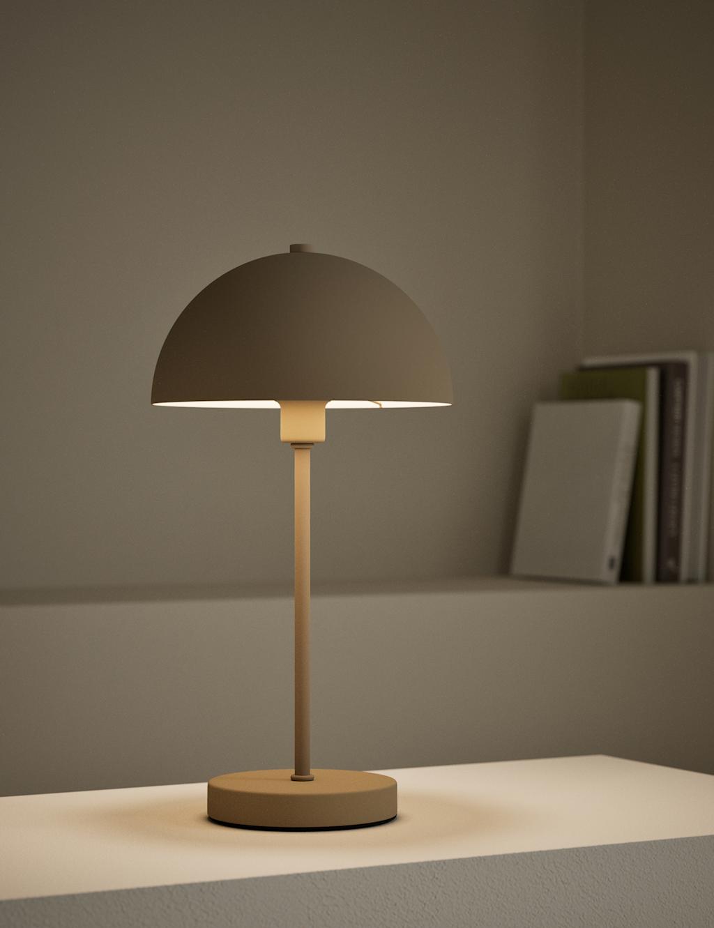 Metal Dome Table Lamp
