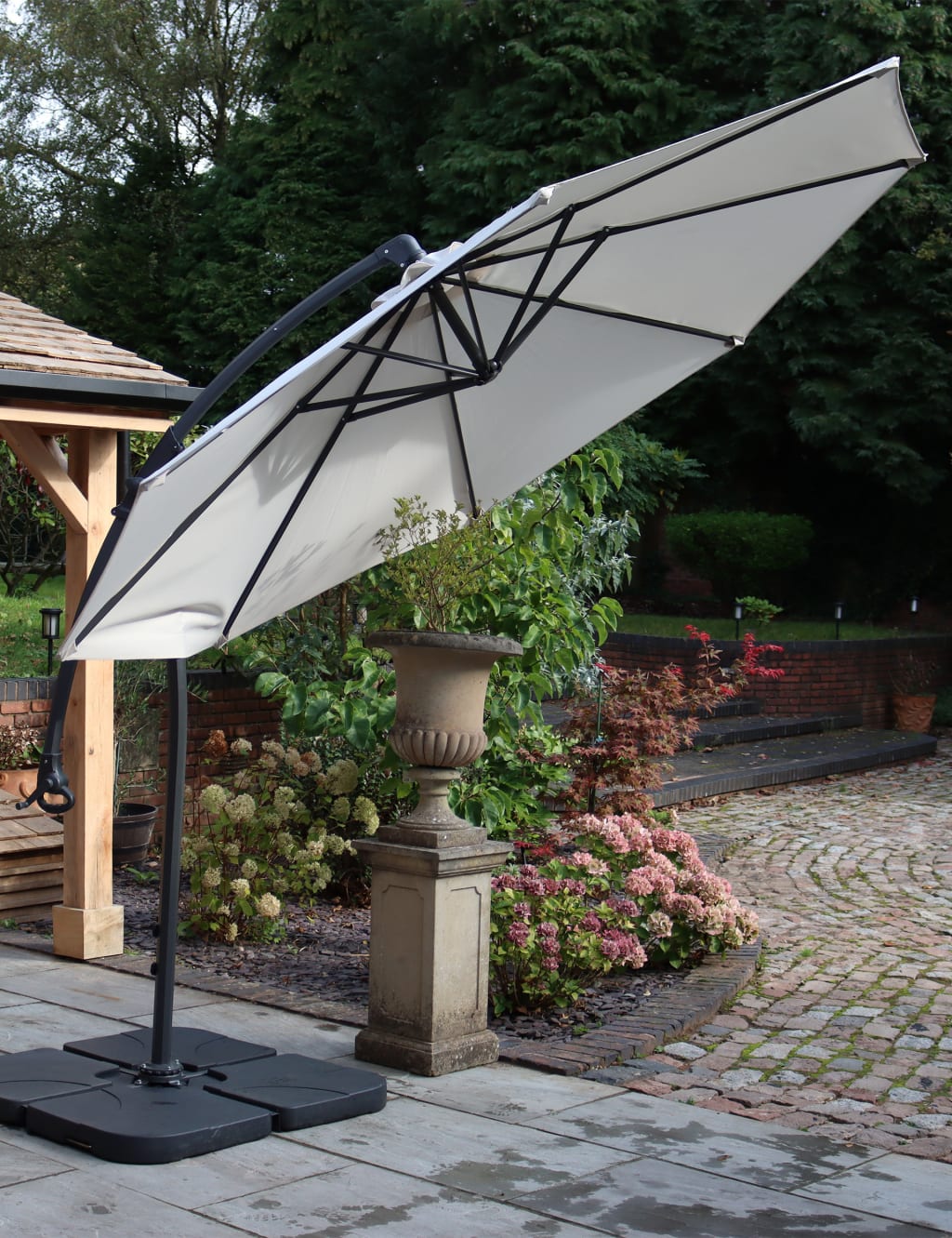 Deluxe 3m Cantilever Parasol