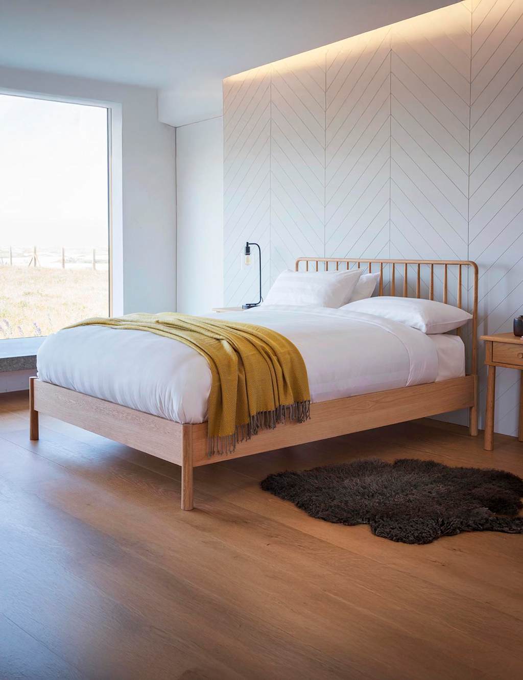 Wycombe 5' Spindle Bed