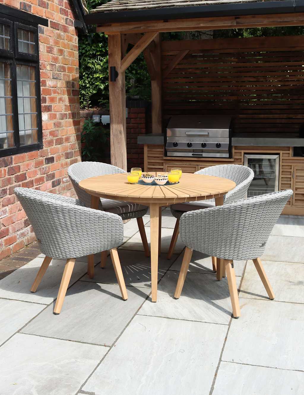 Roma 6 Seater Round Dining Set
