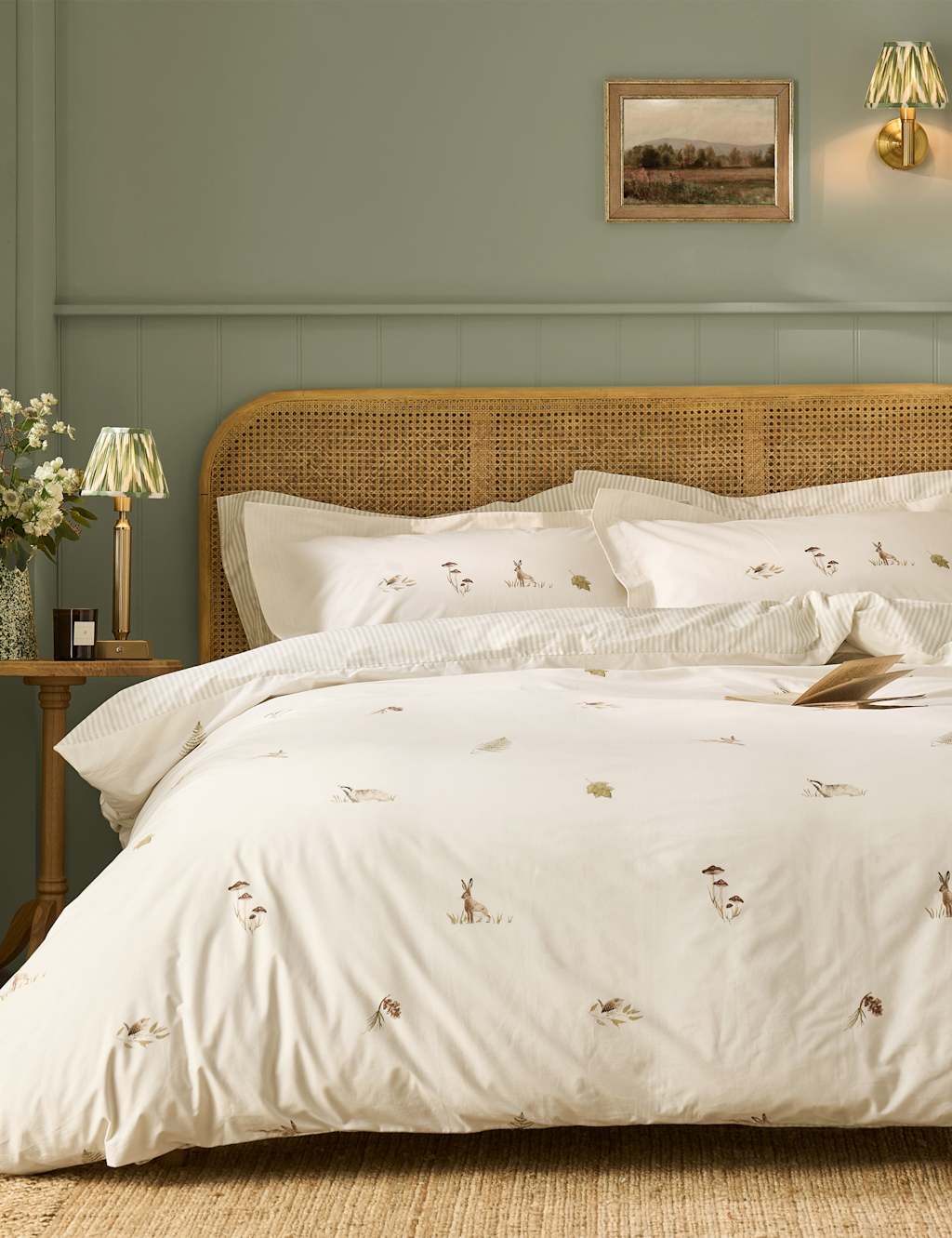 Sophie Allport 200 Thread Count Autumn Foraging Bedding Set - Super King Size (6 ft) - White Mix - Available at M&S