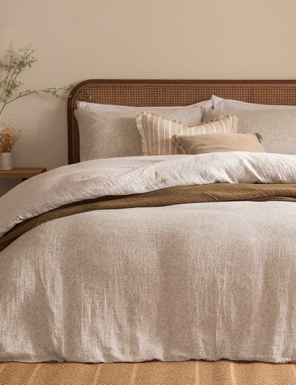 Yard Perrie Leaf Pure Cotton Muslin Bedding Set - King Size (5 ft) - Natural Mix - Available at M&S