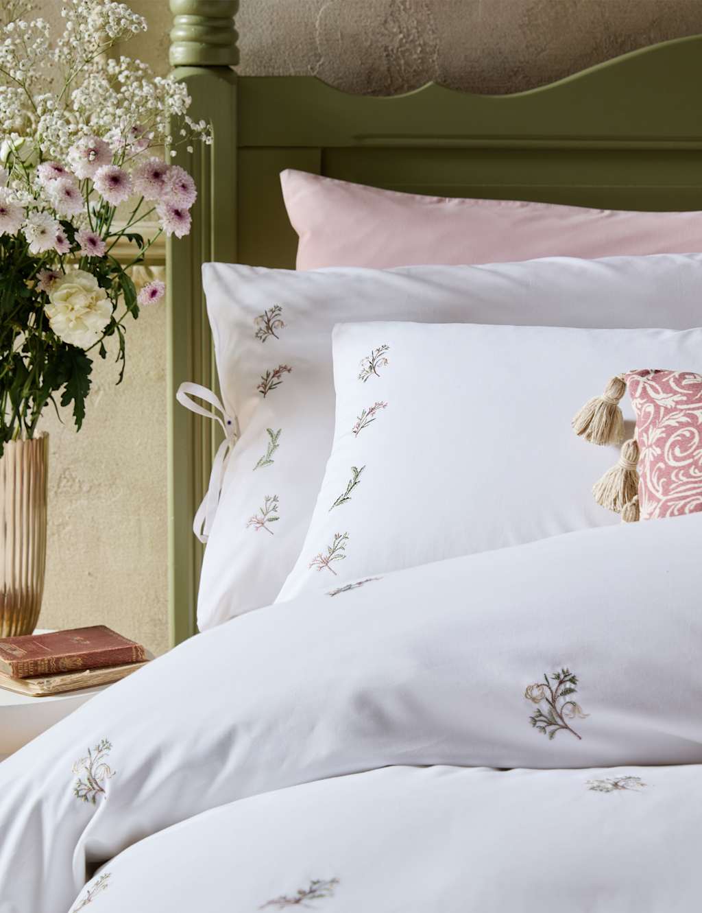 Historic Royal Palaces 2 Pack Victoria Sprigs Pillowcases - White Mix - Available at M&S