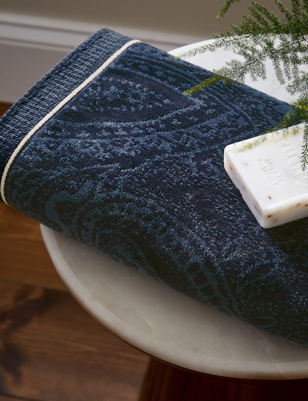 Pure Cotton Freya Paisley Towel