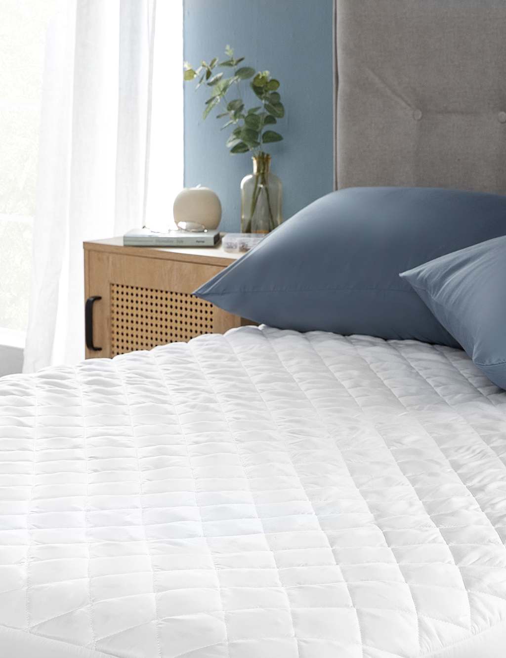 Silentnight Supersoft Waterproof Mattress Protector White