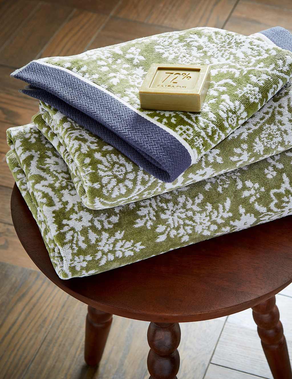 Bedeck of Belfast Elara Paisley Towel Green Mix