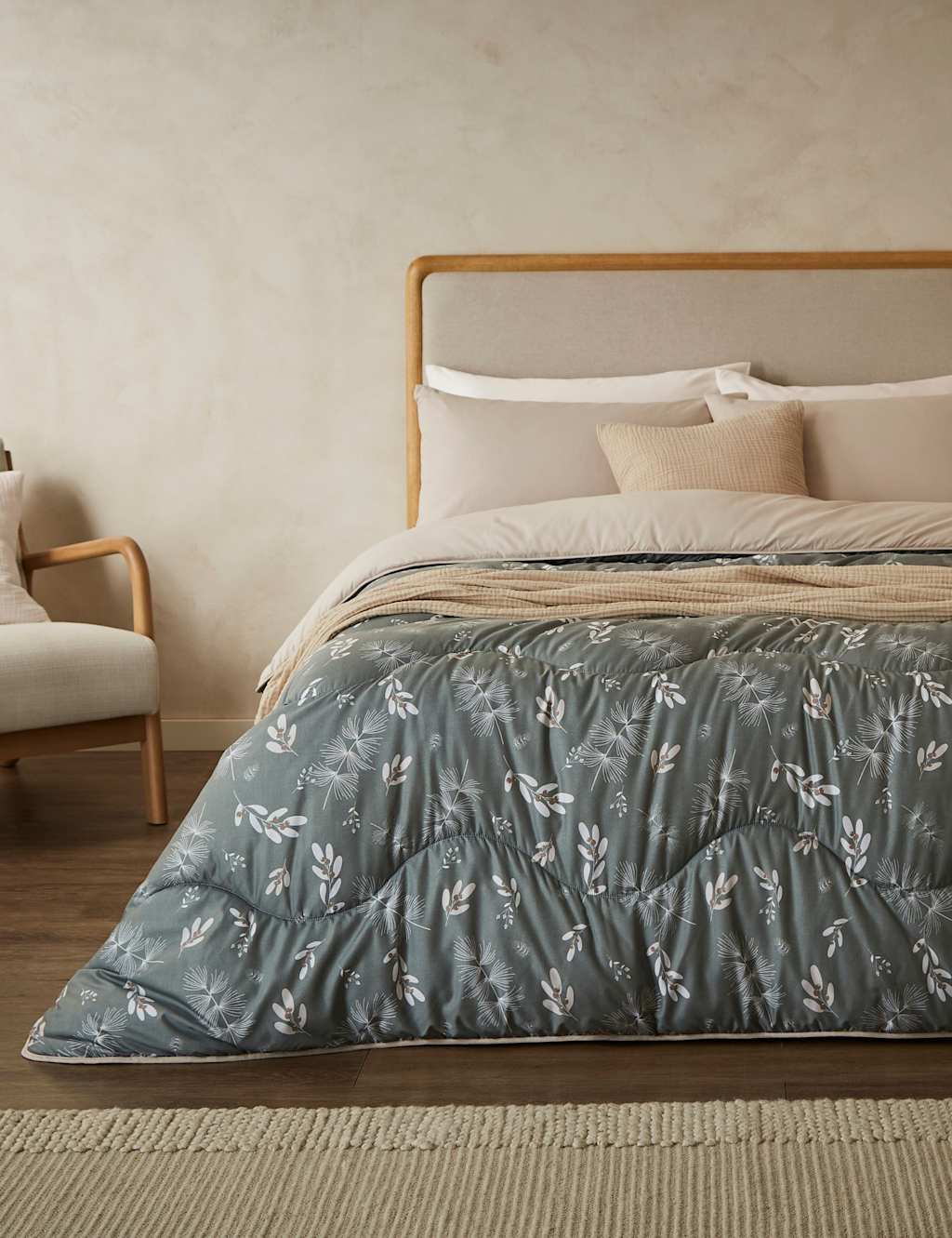Night Lark Winter Sprigs 10.5 Tog Coverless Duvet Set Olive