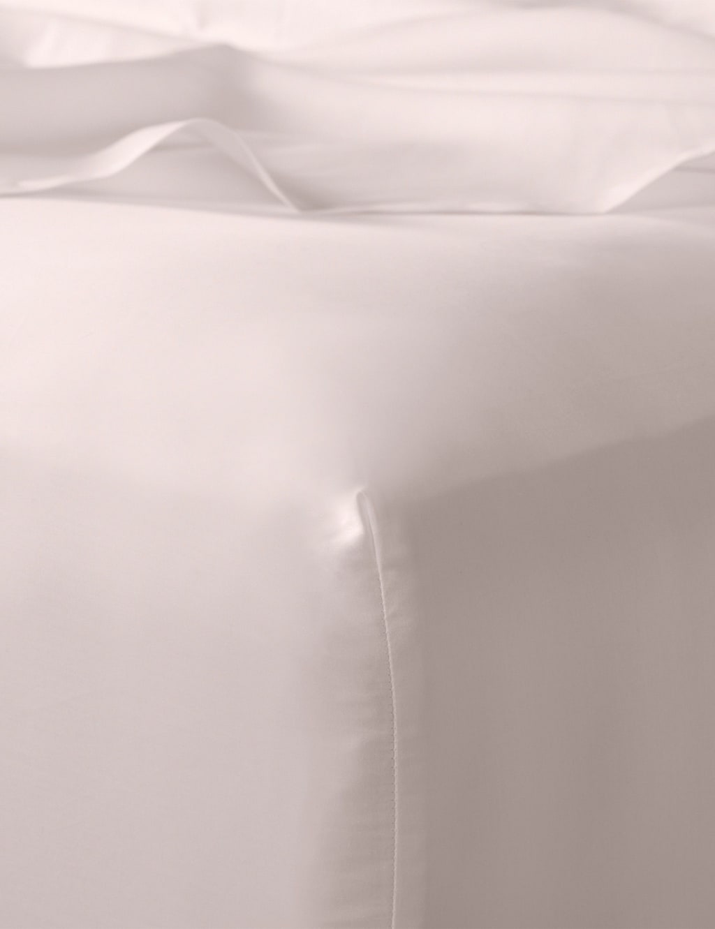 Bedfolk Pure Cotton Sateen Fitted Sheet - Super King Size (6 ft) - Soft Pink - Available at M&S