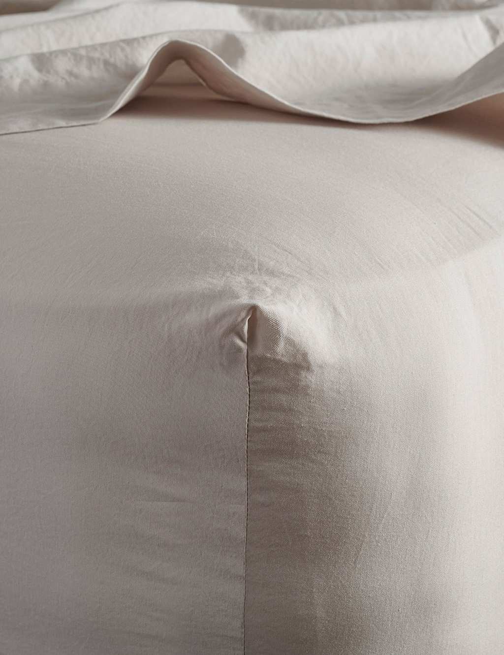 Bedfolk Pure Cotton Washed Fitted Sheet Beige