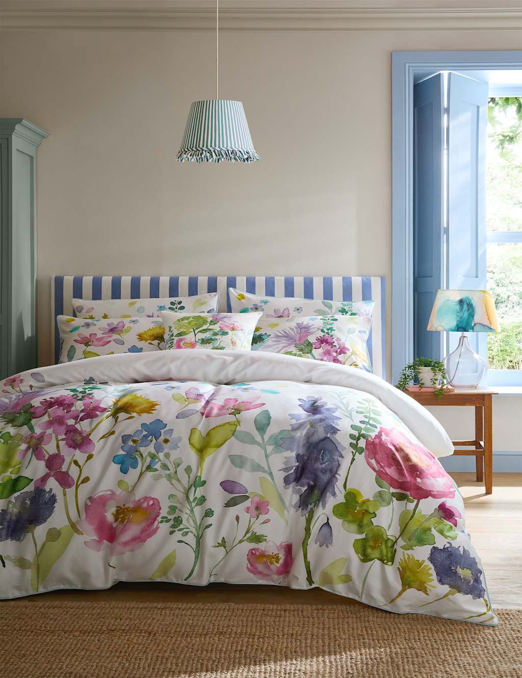 Bluebellgray Pure Cotton Sateen Tetbury Bedding Set - Super King Size (6 ft) - White Mix - Available at M&S
