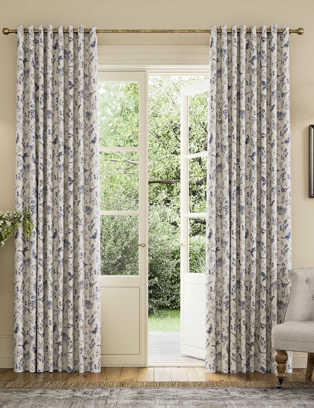 Joules Festival Pheasants Pure Cotton Eyelet Blackout Curtains Blue Mix