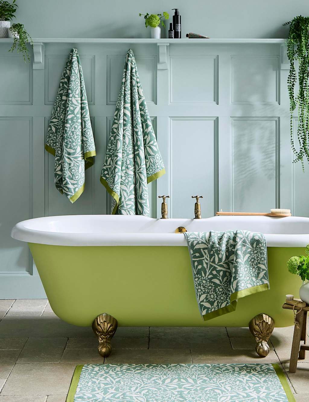 William Morris At Home Michaelmas Daisy Pure Cotton Towel - Bath Sheet - Green Mix - Available at M&S