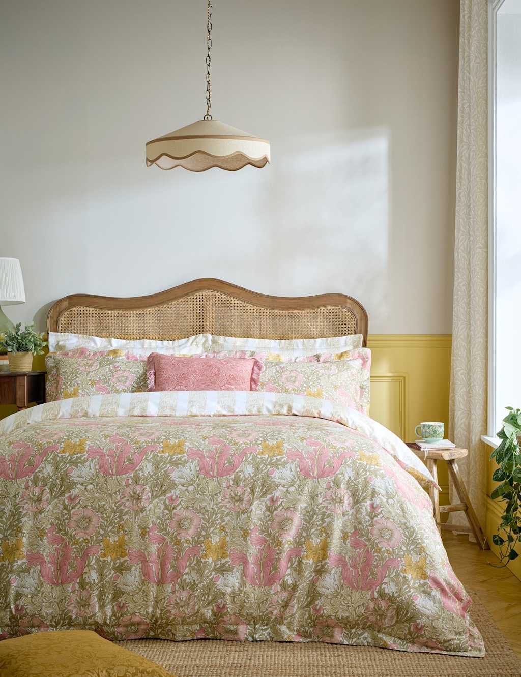 William Morris At Home Pure Cotton Sateen Compton Bedding Set - King Size (5 ft) - Pink Mix - Available at M&S