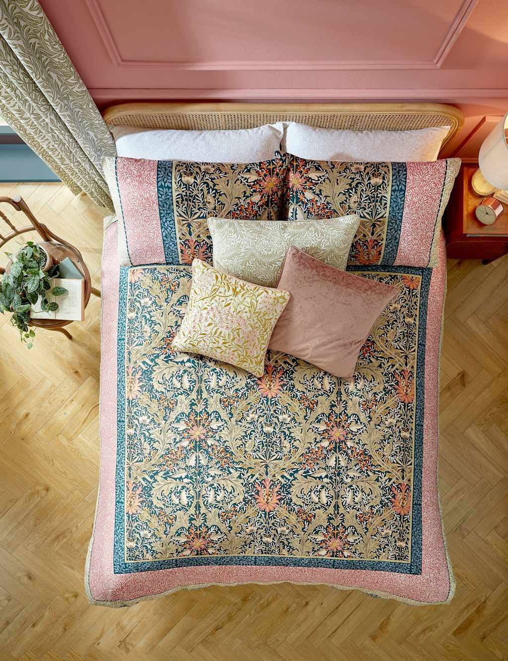 William Morris At Home Pure Cotton Sateen Kelmscott Bedding Set - Super King Size (6 ft) - Navy Mix - Available at M&S