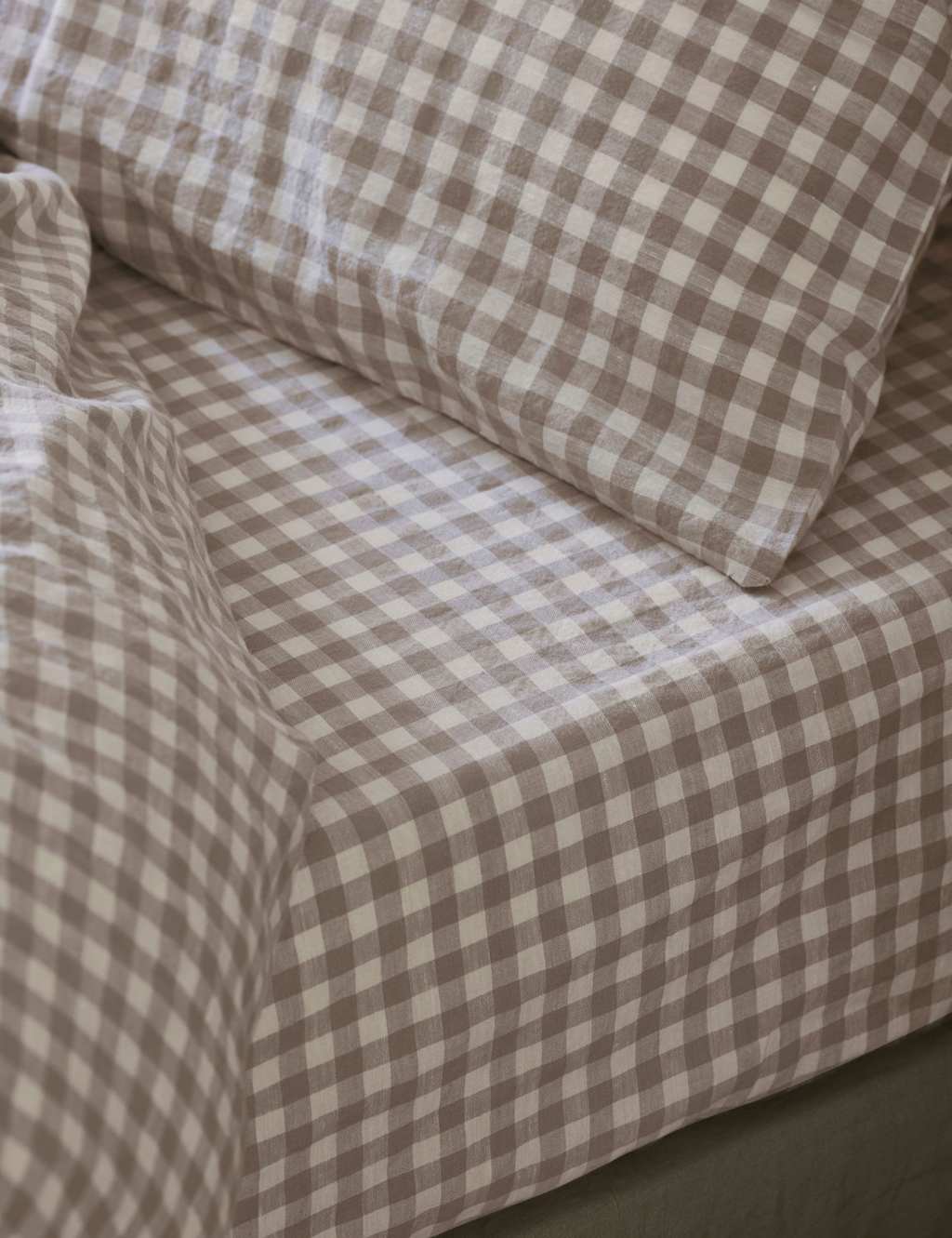 Piglet In Bed Pure Linen Gingham Fitted Sheet - King Size (5 ft) - Oatmeal Mix - Available at M&S