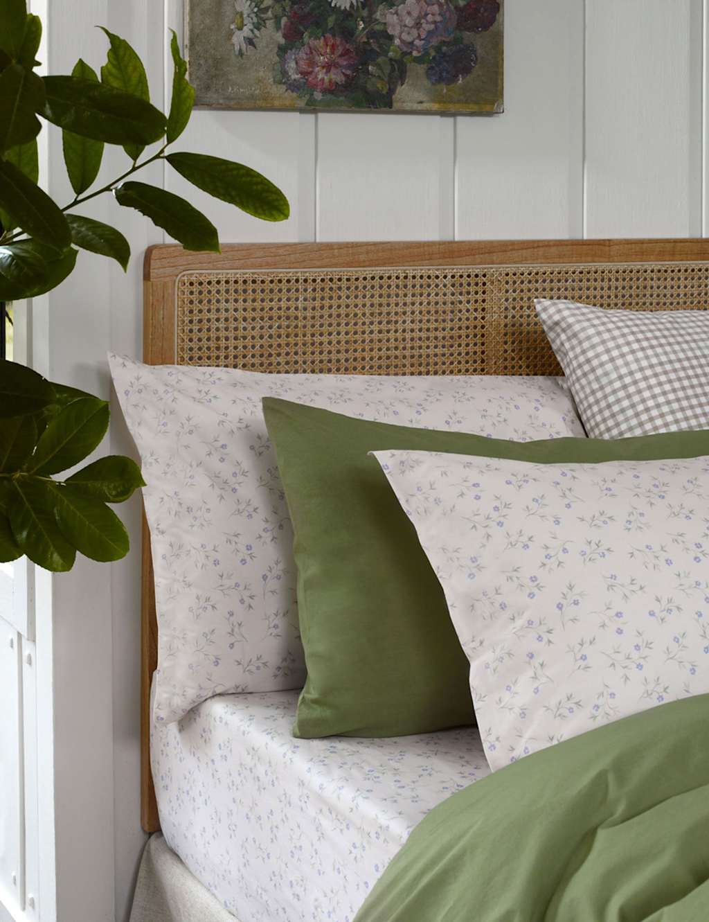 Piglet In Bed Pure Cotton Spring Sprig Fitted Sheet - Single (3 ft) - Natural Mix - Available at M&S