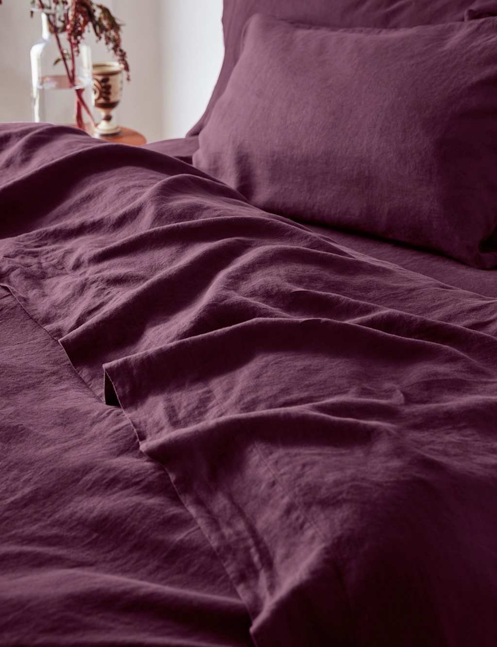 Piglet In Bed Pure Linen Flat Sheet - King Size (5 ft) - Purple - Available at M&S