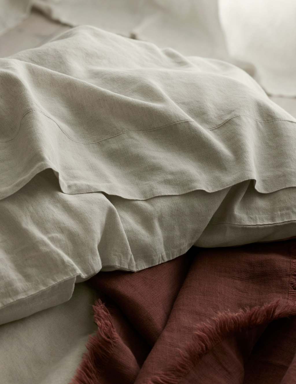 Piglet In Bed Linen Rich Flat Sheet - Single (3 ft) - Ivory - Available at M&S
