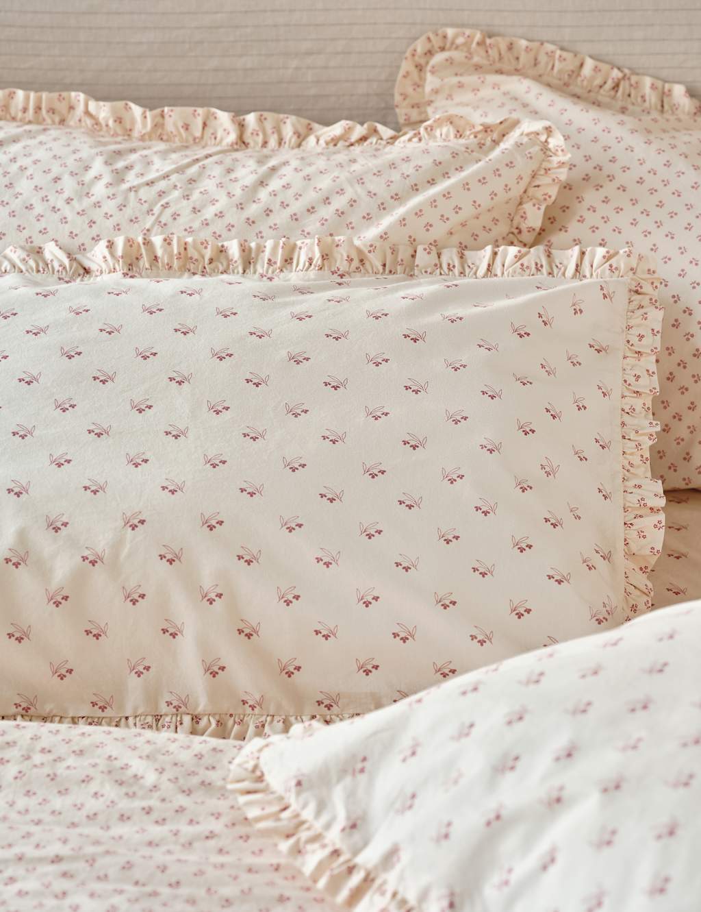 Piglet In Bed 2 Pack Washed Cotton Martha Pillowcases - Pink Mix - Available at M&S