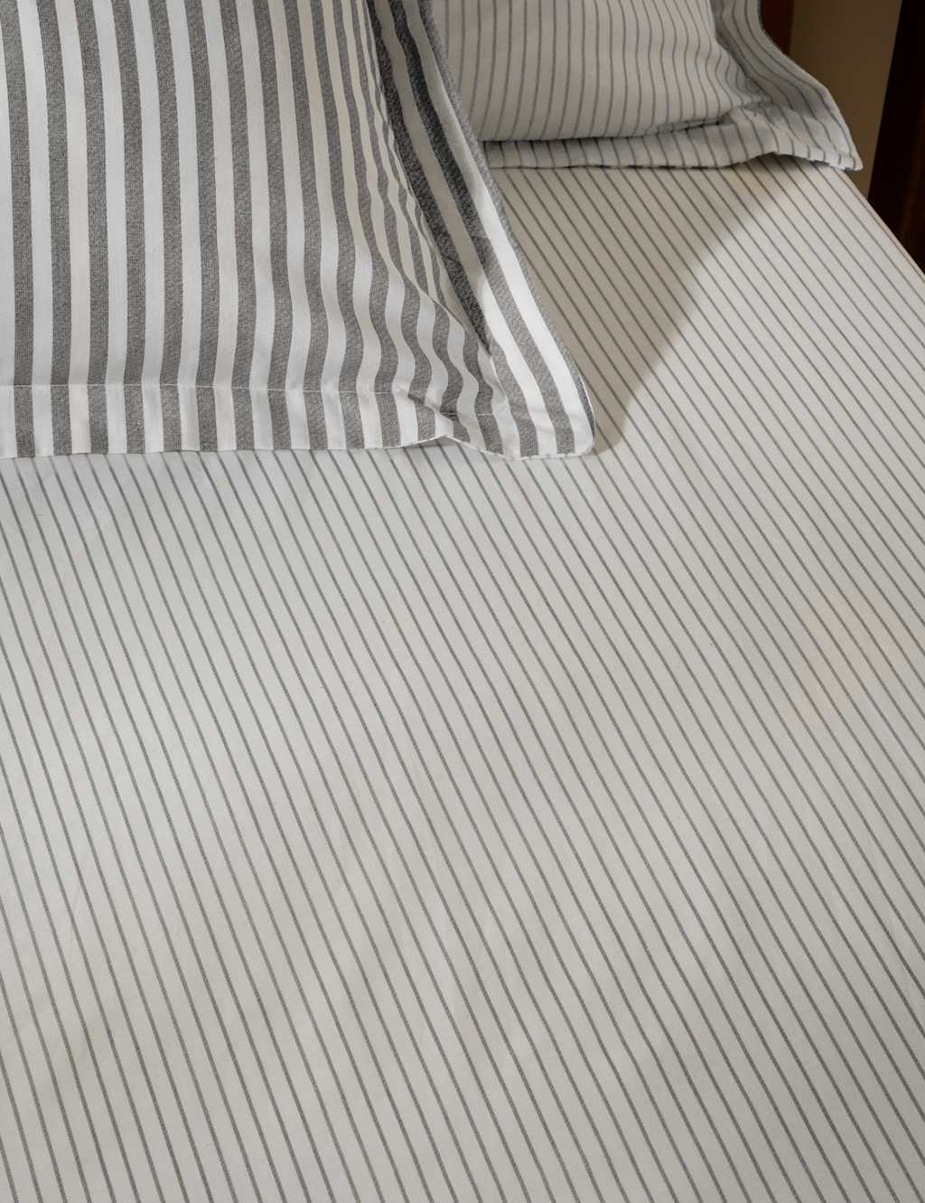 Yard Pure Cotton Hebden Striped Fitted Sheet - King Size (5 ft) - Grey - Available at M&S