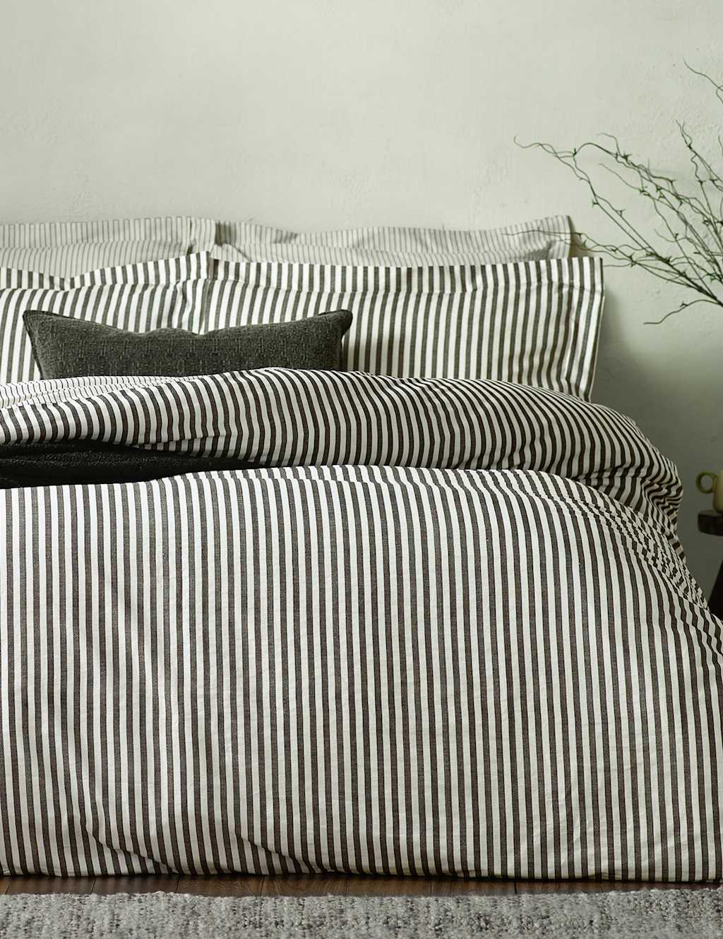 Yard Hebden Striped Cotton Reversible Bedding Set - King Size (5 ft) - Black Mix - Available at M&S