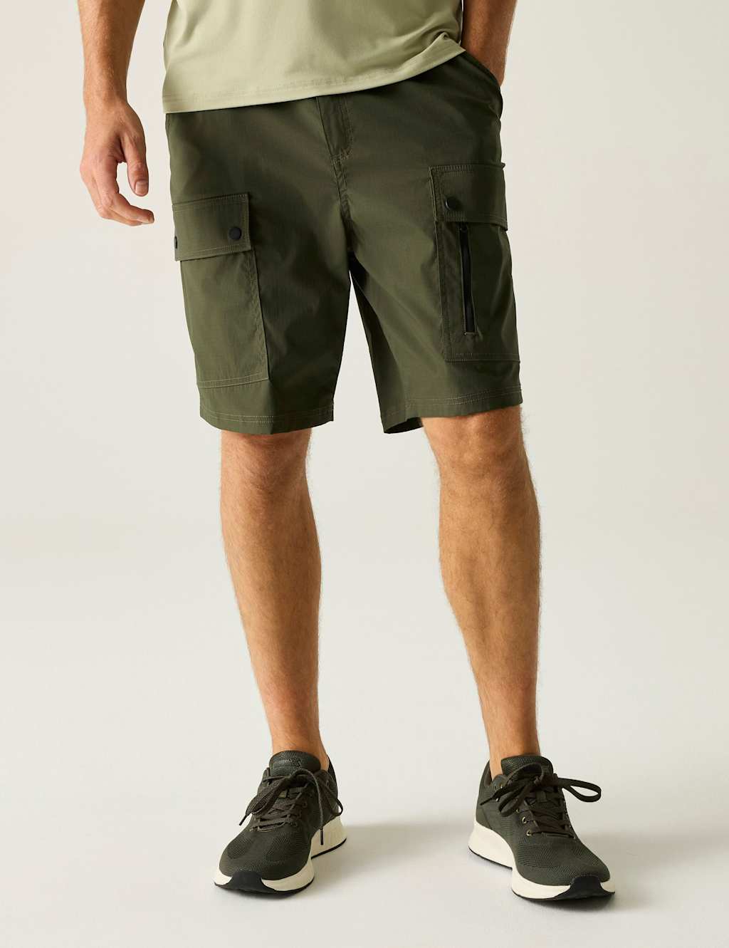 Regatta Men's Arlery Trekking Cargo Shorts - 40 - Green - Available at M&S