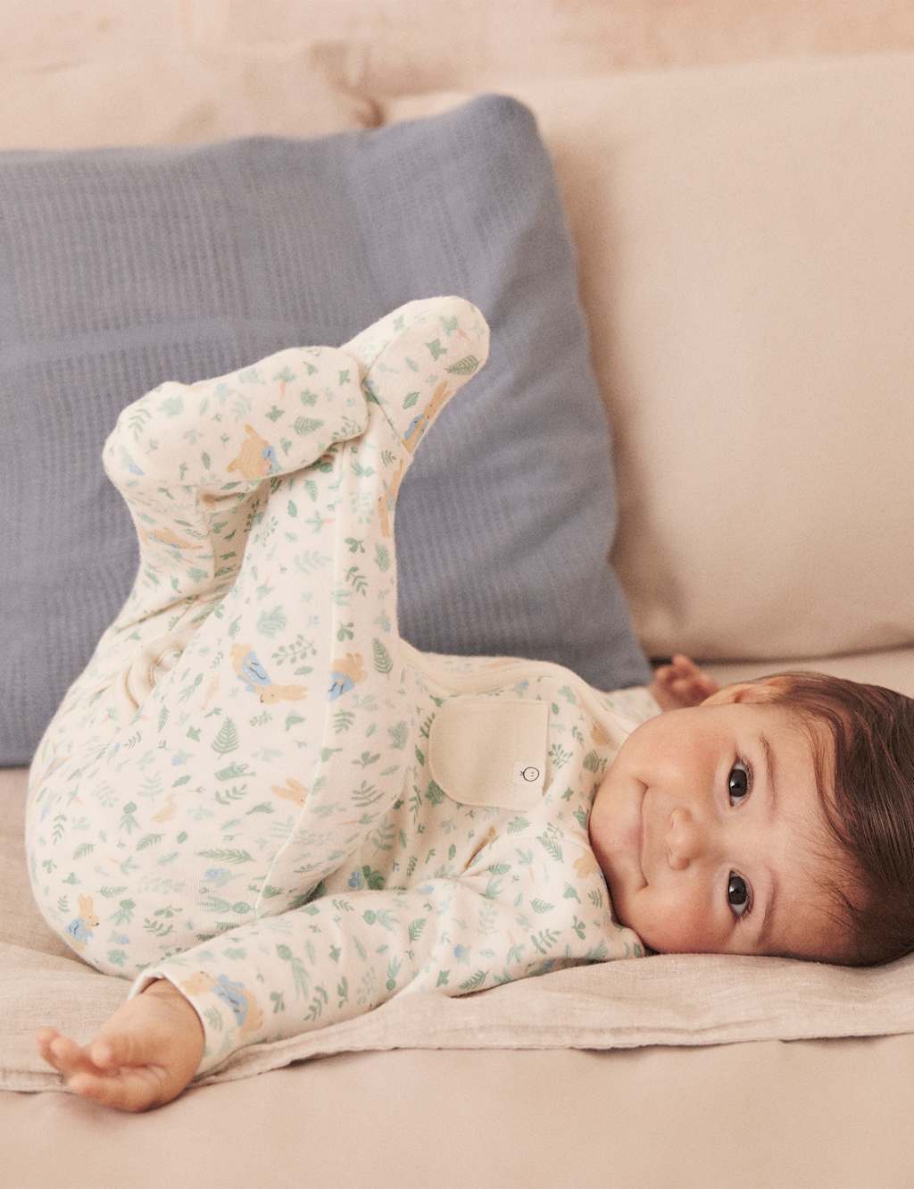 Cotton Blend Peter Rabbit™ Sleepsuit (7lbs-24 Mths)