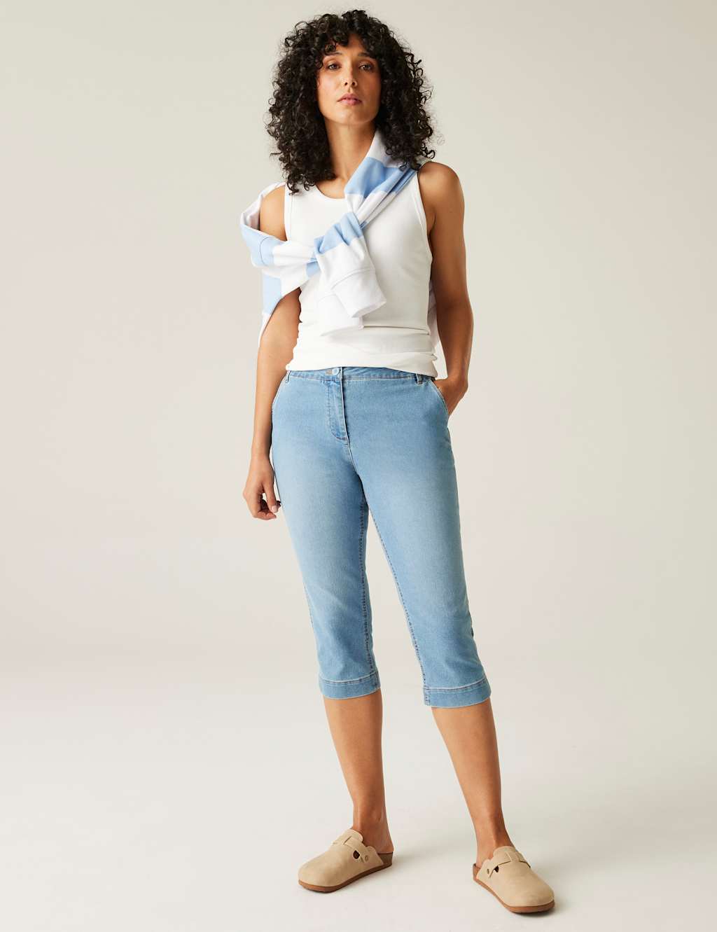 Bayletta Straight Leg Cropped Jeans