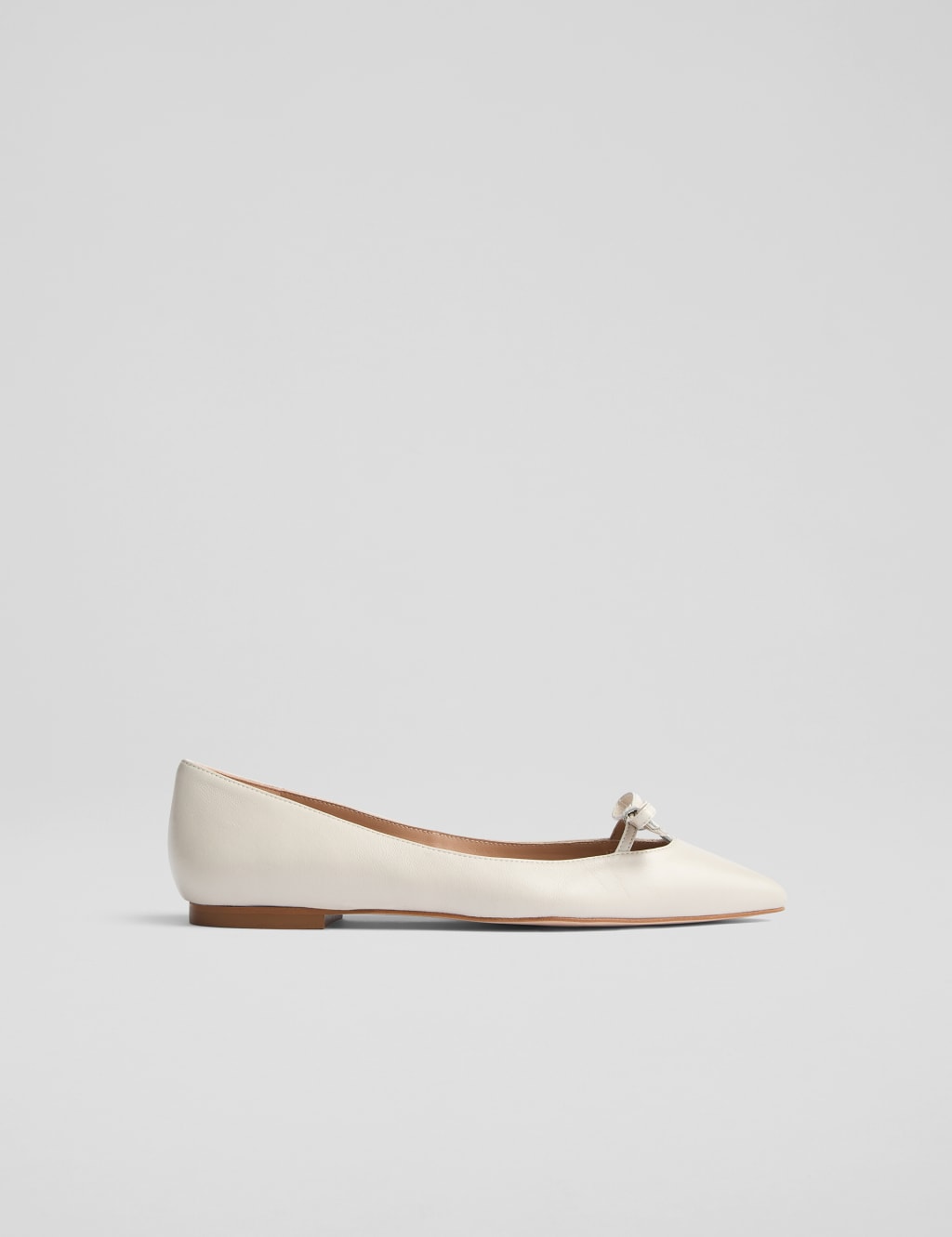 Leather Bow Flat Pointed Pumps