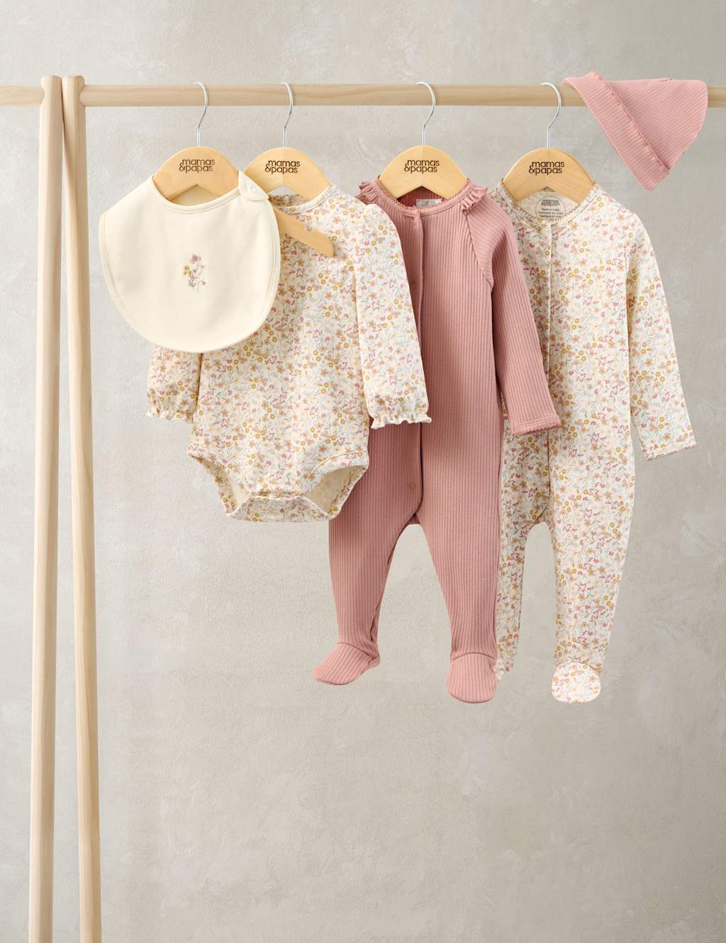 Mamas & Papas Girls 5 Piece Cotton Rich Floral Gift Set (6 ½lbs-9 Mths) - 3-6 Months - Pink - Available at M&S