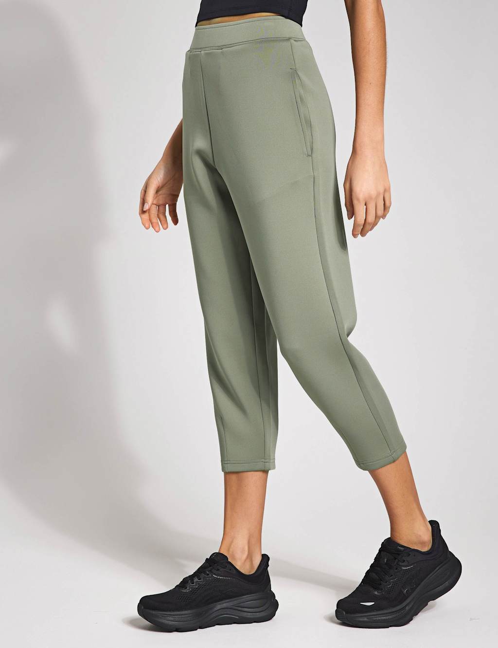 Isolde Relaxed Cropped Joggers