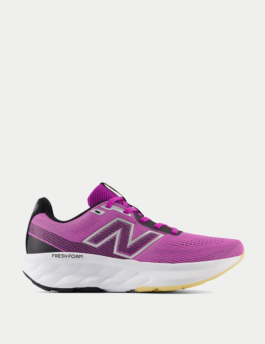 520v9 Running Trainers