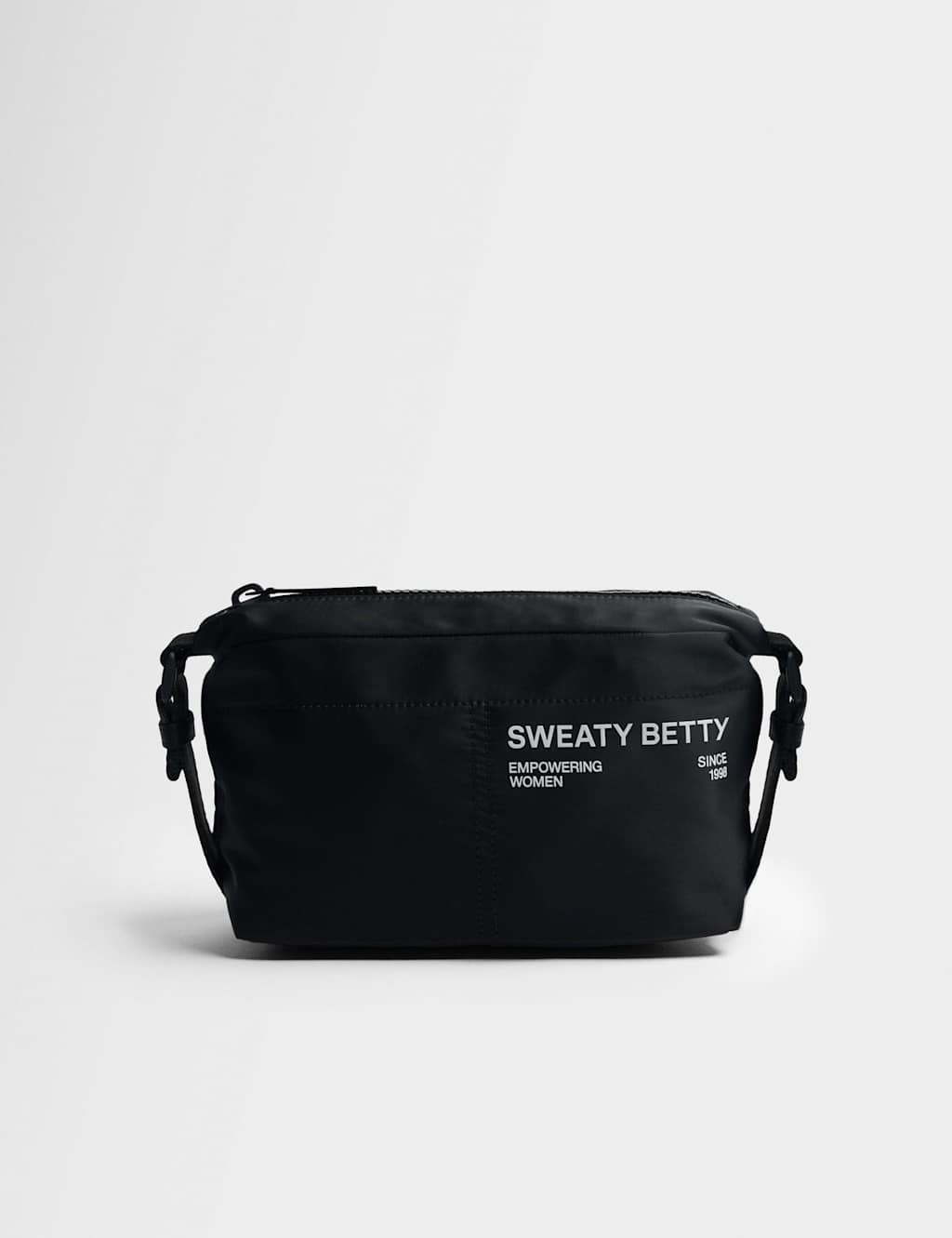 Strive Water Resistant Wash Bag