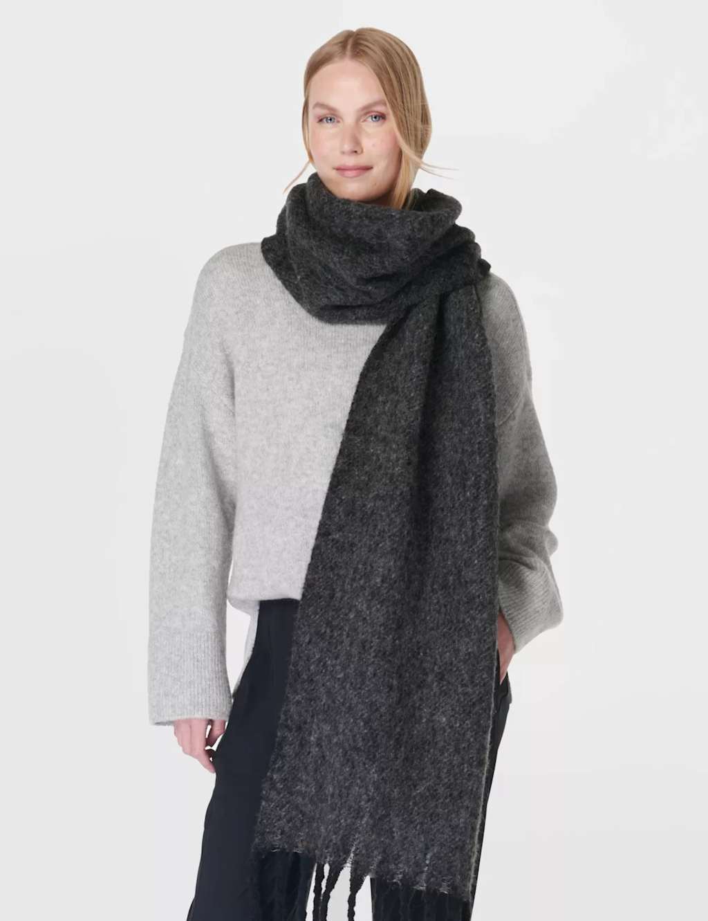 Soft Cloud Knitted Tassel Scarf