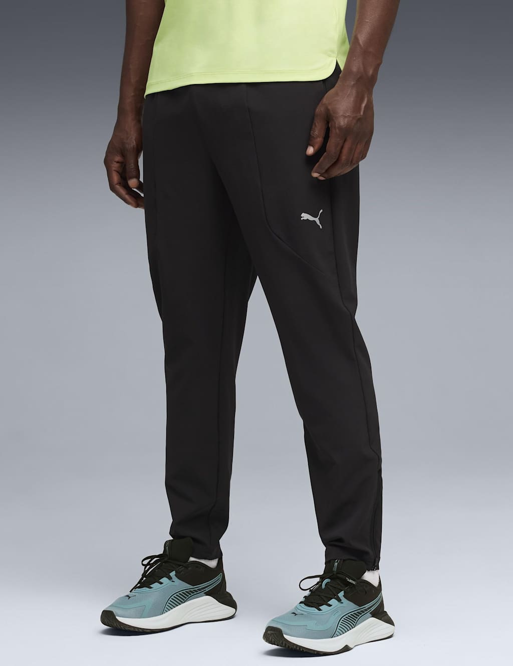Puma Men's Powertrain Woven Stretch Joggers - M - Black