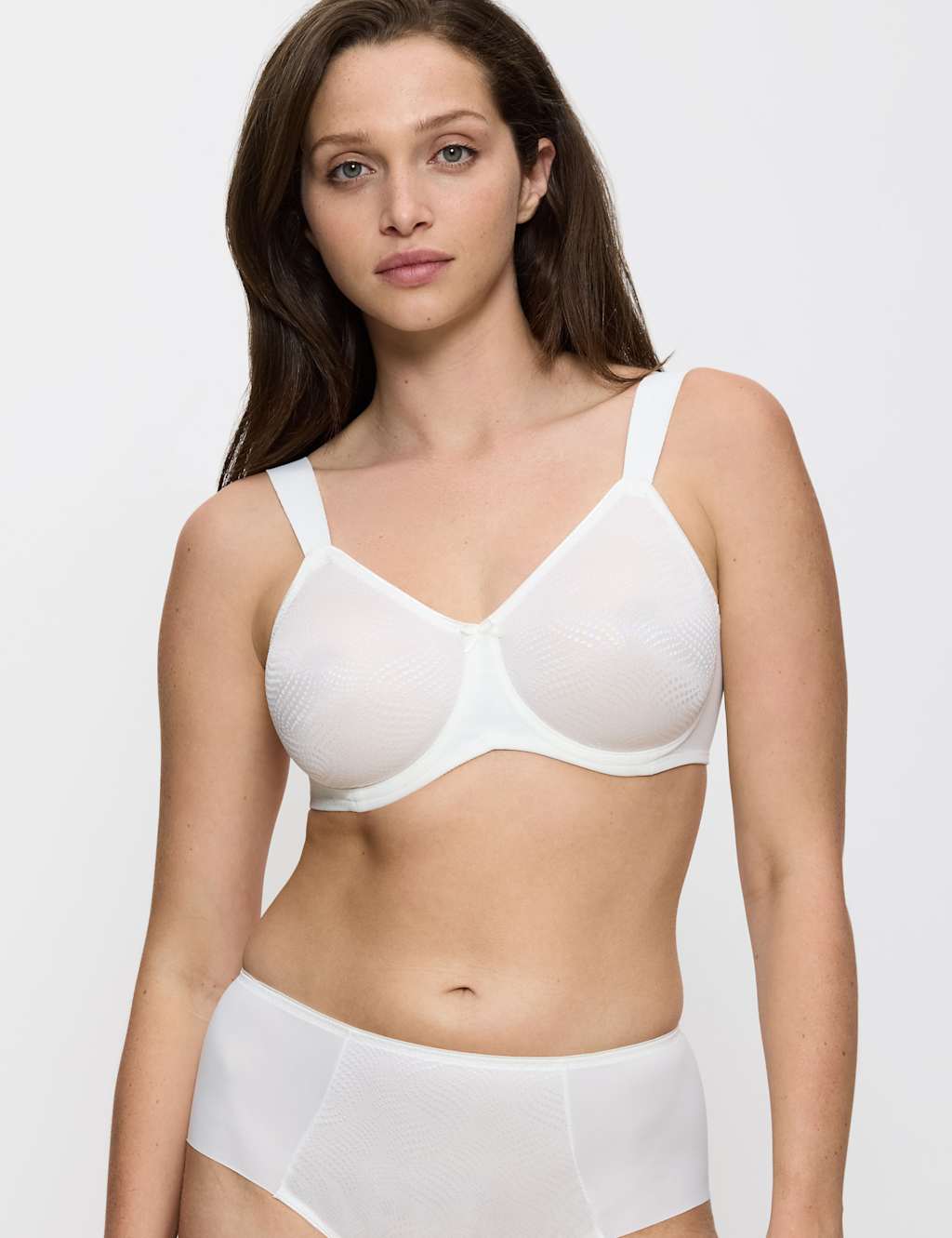Essential Wired Minimiser Bra C-F