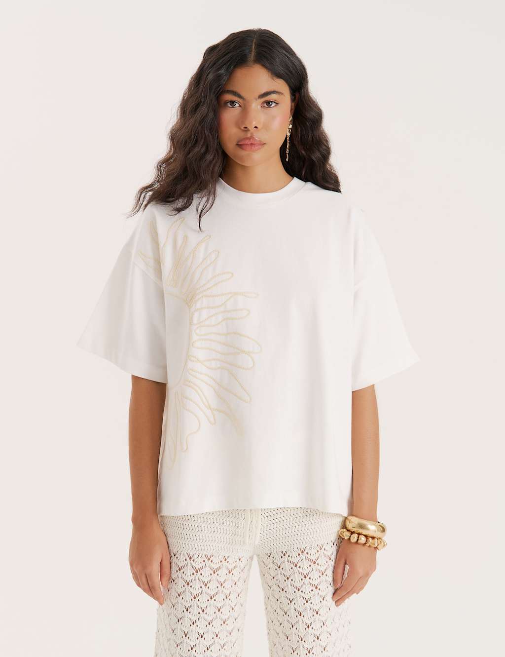 4th & Reckless Pure Cotton Sun Embroidery Beach T-Shirt White