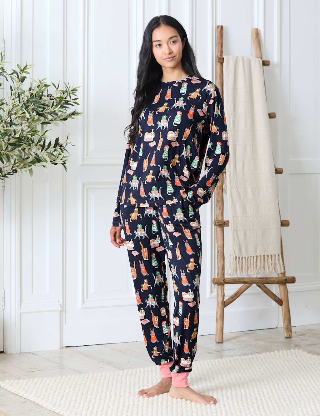 Chelsea Peers Christmas Cats Crew Neck Pyjama Set Navy Mix