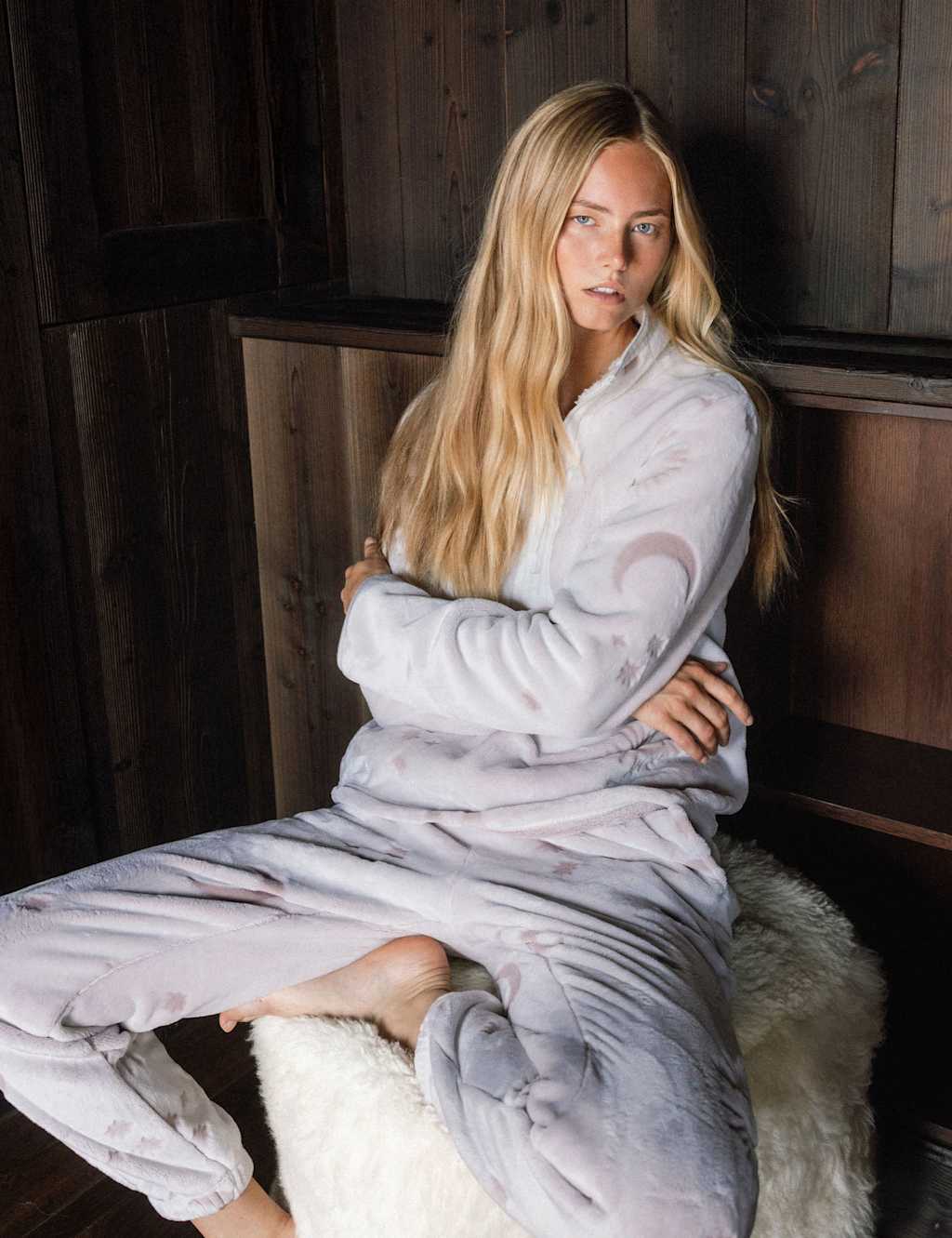 Chelsea Peers Fleece Cosmic Constellations Lounge Set Beige Mix