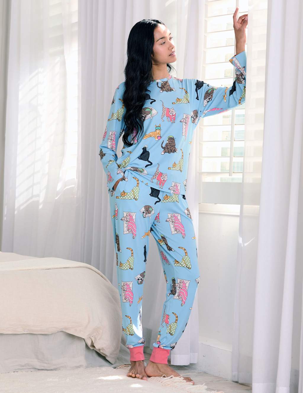 Chelsea Peers Sleepy Cat Print Crew Neck Pyjama Set Blue Mix