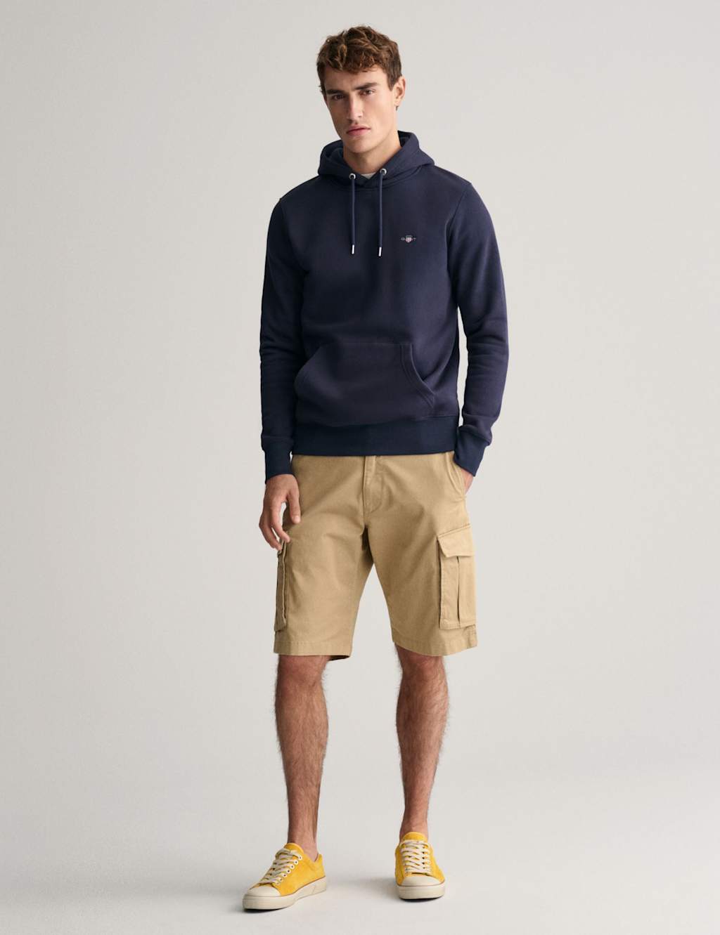 GANT Loose Fit Stretch Cargo Shorts Sand