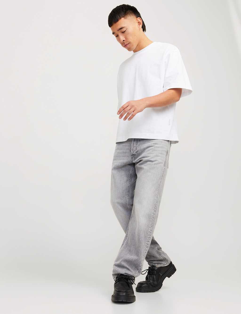 Jack & Jones Men's Relaxed Fit 5 Pocket Jeans - 34/32in - Grey - Available at M&S