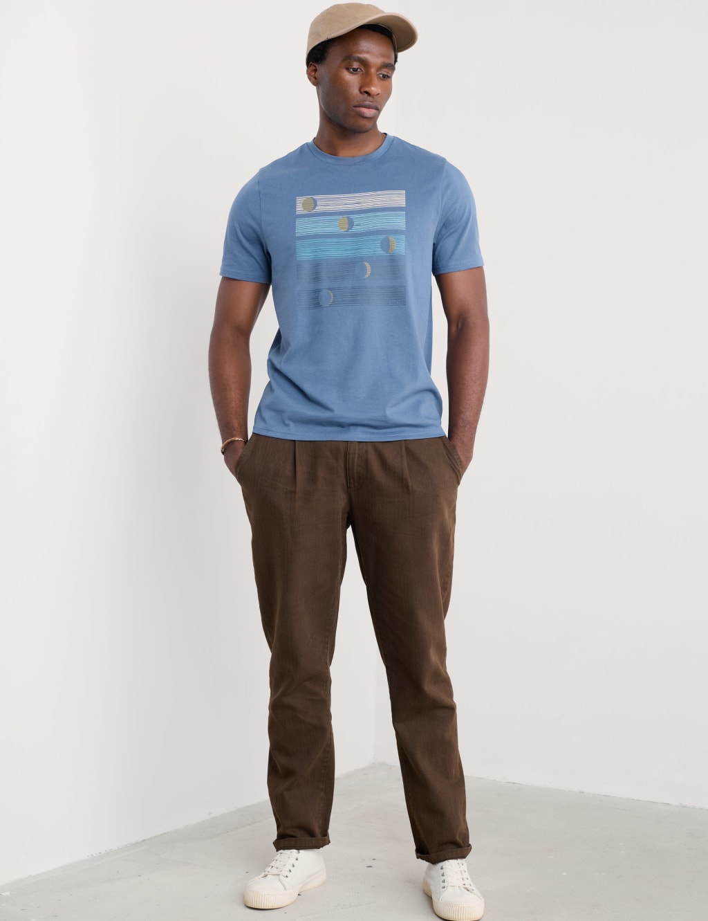 Pure Cotton Moon Graphic Crew Neck T-Shirt