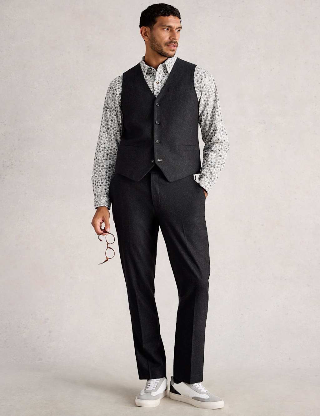 White Stuff Men's Regular Fit Waistcoat with Wool - 42REG - Grey, Grey