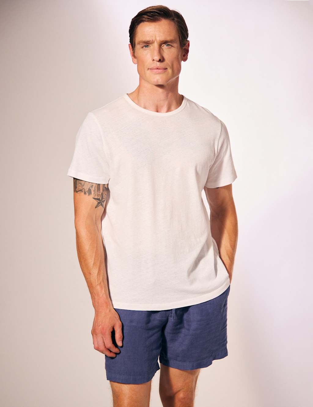 David Gandy Wellwear Men's Ultimate Cotton Linen Blend Tee - S - White - Available at M&S