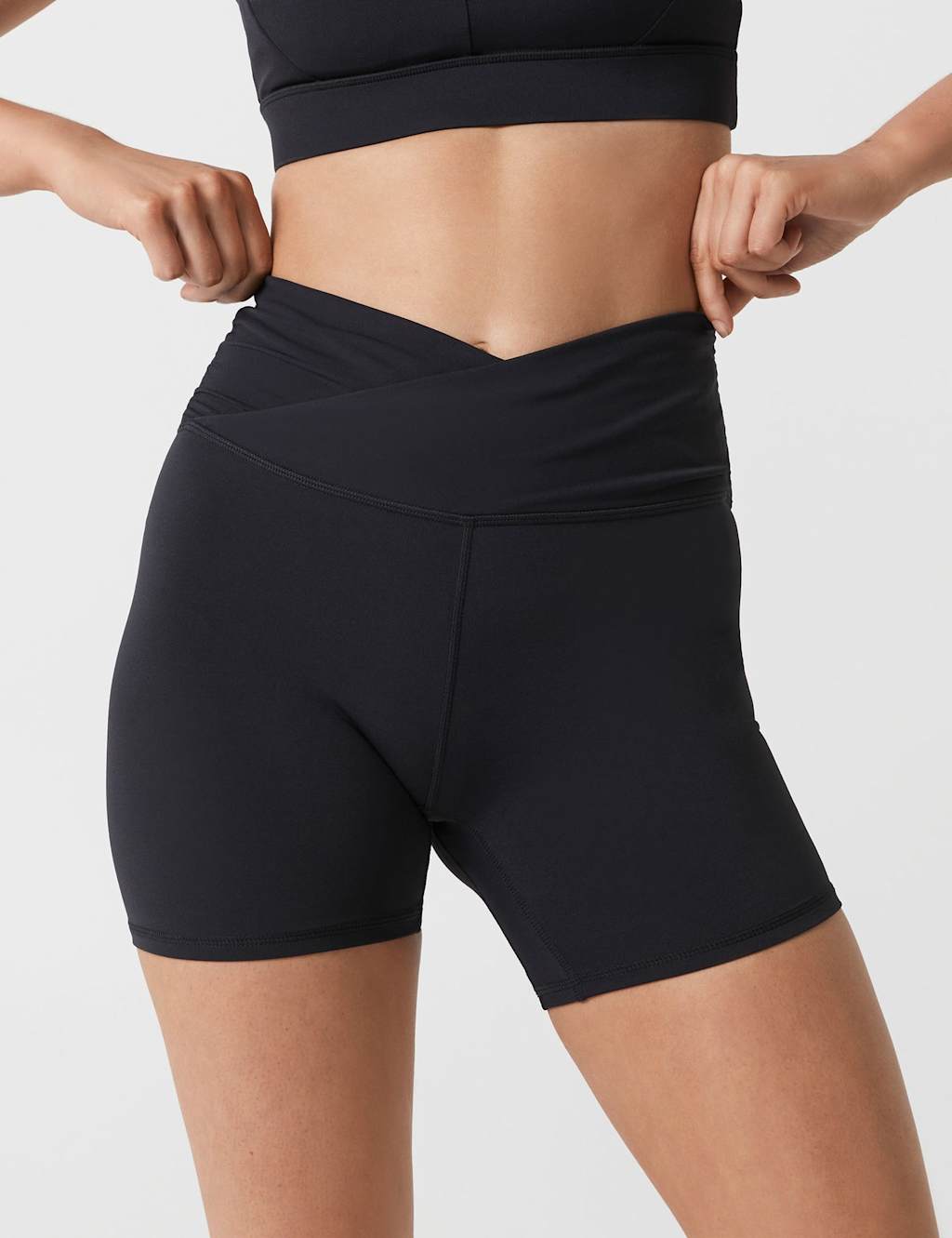 Lilybod Women's Addison Cloud Core Wrap Shorts - Small - Black